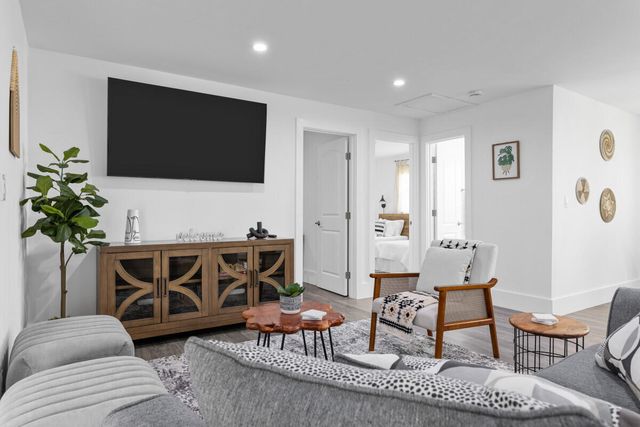 1456 Cross Way, West Palm Beach, FL 33401