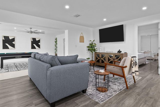 1456 Cross Way, West Palm Beach, FL 33401