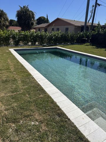 1456 Cross Way, West Palm Beach, FL 33401