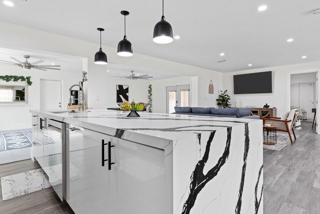 1456 Cross Way, West Palm Beach, FL 33401