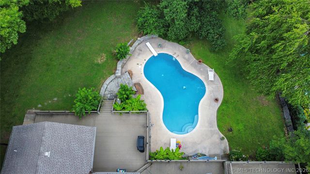 9823 S Knoxville Avenue, Tulsa, OK 74137