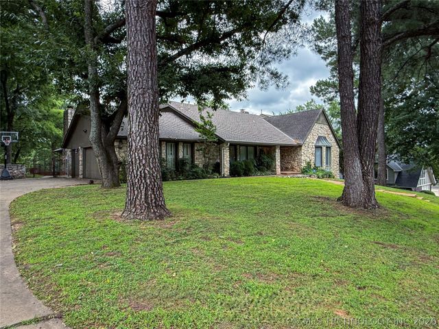 9823 S Knoxville Avenue, Tulsa, OK 74137