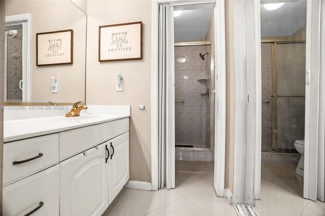 906 Republic Ct, Deerfield Beach, FL 33442