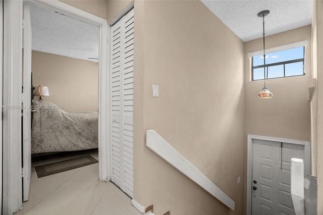 906 Republic Ct, Deerfield Beach, FL 33442