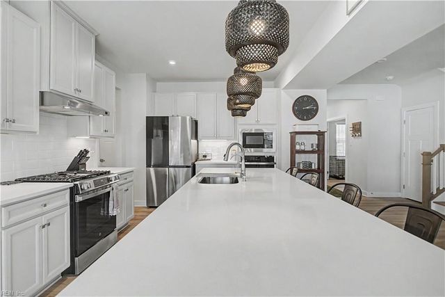 118 Oxford RN, Poquoson, VA 23662