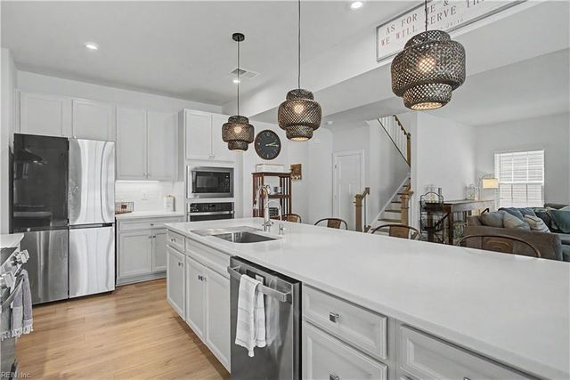 118 Oxford RN, Poquoson, VA 23662