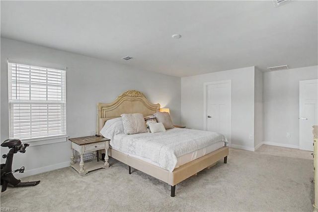 118 Oxford RN, Poquoson, VA 23662
