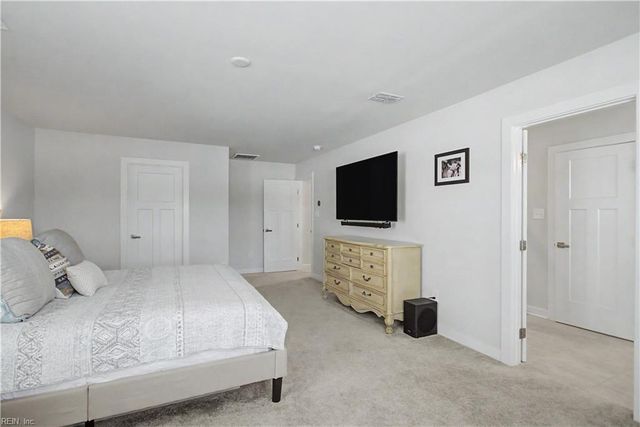 118 Oxford RN, Poquoson, VA 23662