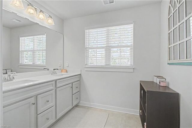 118 Oxford RN, Poquoson, VA 23662