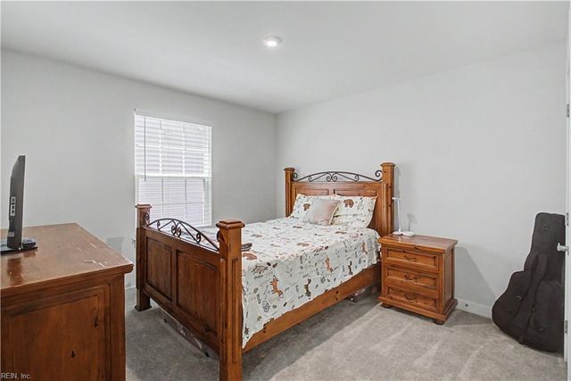 118 Oxford RN, Poquoson, VA 23662