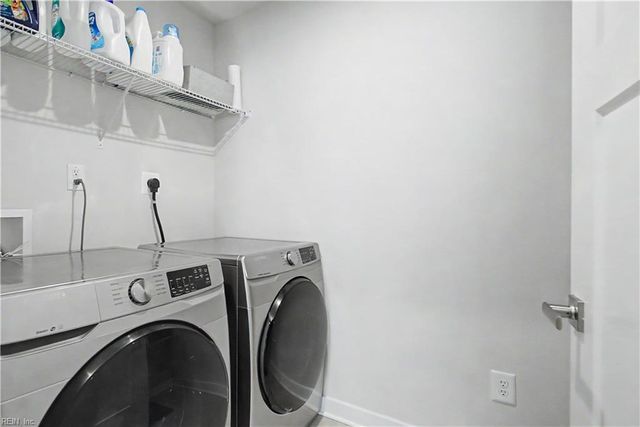 118 Oxford RN, Poquoson, VA 23662