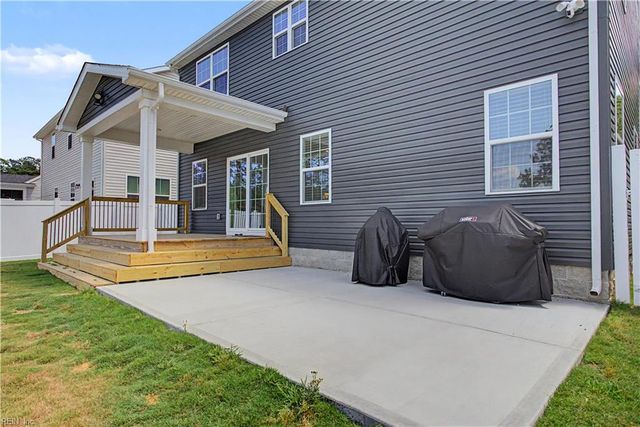 118 Oxford RN, Poquoson, VA 23662