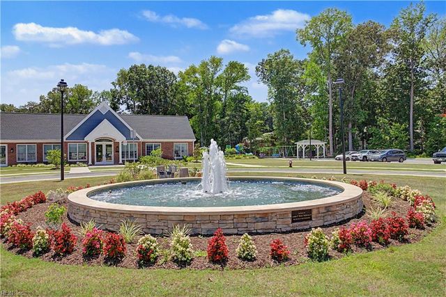 118 Oxford RN, Poquoson, VA 23662