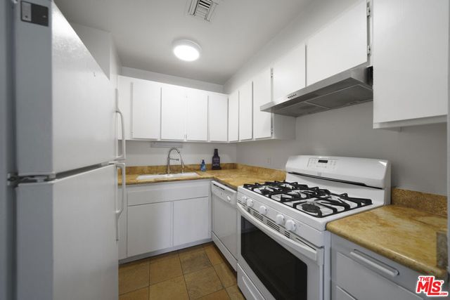800 W 1st Street 1807, Los Angeles, CA 90012
