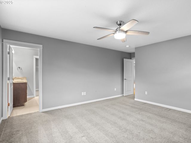 310 Sw MT ADAMS St, Mc Minnville, OR 97128