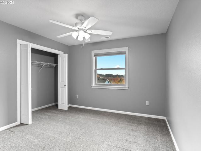 310 Sw MT ADAMS St, Mc Minnville, OR 97128