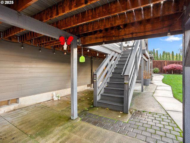 310 Sw MT ADAMS St, Mc Minnville, OR 97128