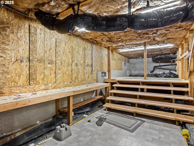 310 Sw MT ADAMS St, Mc Minnville, OR 97128