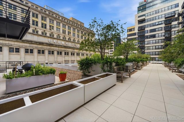130 S Canal Street 210, Chicago, IL 60606