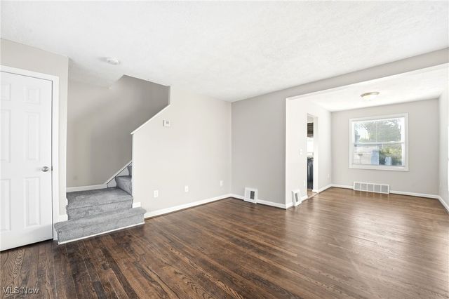 4444 Roadoan Road, Brooklyn, OH 44144