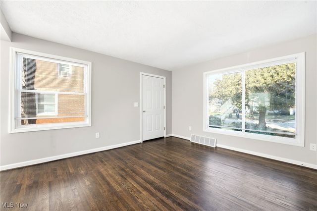 4444 Roadoan Road, Brooklyn, OH 44144