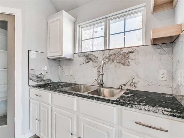 3215 S Harvey Boulevard, Oklahoma City, OK 73109