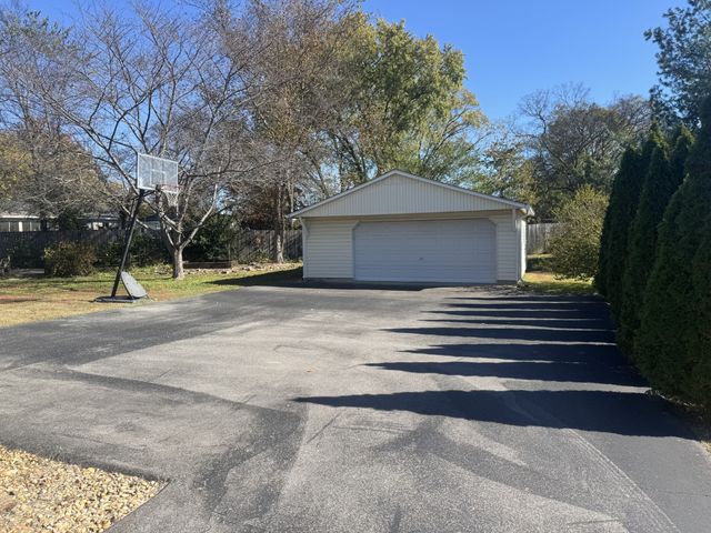 1101 Hazelwood Dr, Smyrna, TN 37167