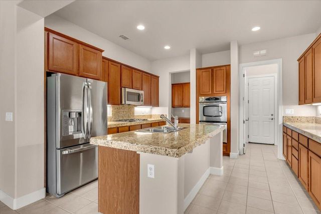 607 Woodacre Drive, Redding, CA 96002