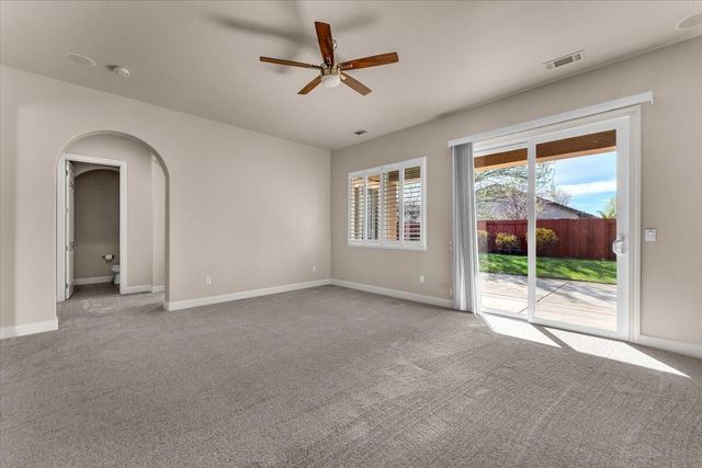 607 Woodacre Drive, Redding, CA 96002