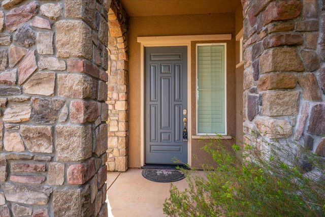 607 Woodacre Drive, Redding, CA 96002