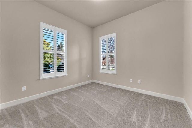 607 Woodacre Drive, Redding, CA 96002