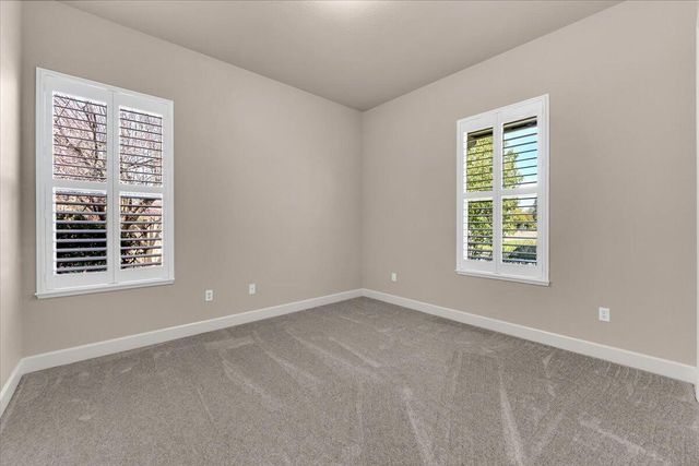 607 Woodacre Drive, Redding, CA 96002