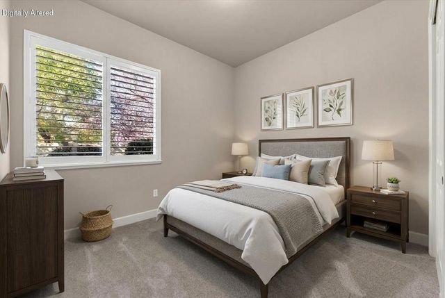 607 Woodacre Drive, Redding, CA 96002