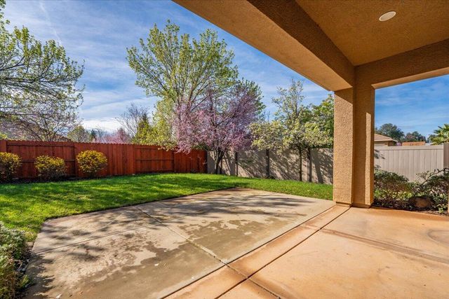 607 Woodacre Drive, Redding, CA 96002