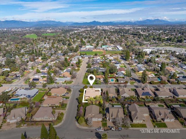 607 Woodacre Drive, Redding, CA 96002