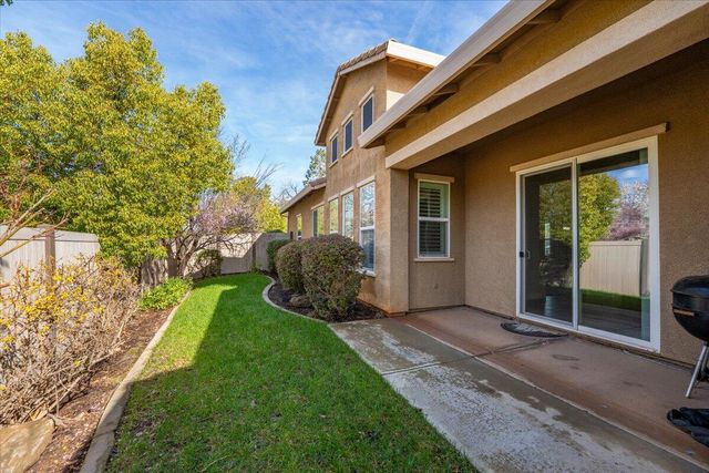 607 Woodacre Drive, Redding, CA 96002