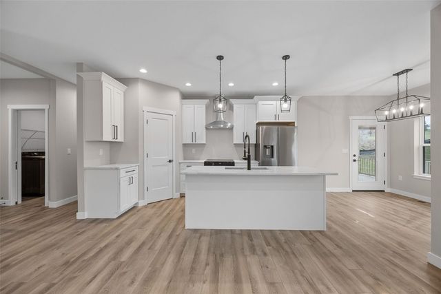 1609 38th Street SE, Cedar Rapids, IA 52403