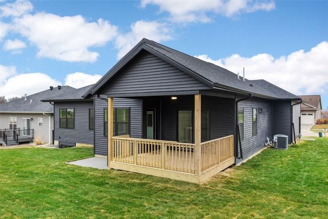 1609 38th Street SE, Cedar Rapids, IA 52403