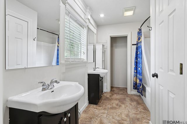 13467 Bayou Oak St, Gonzales, LA 70737
