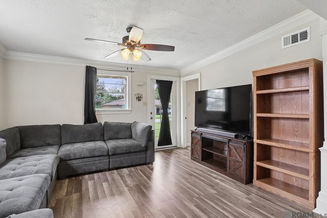 13467 Bayou Oak St, Gonzales, LA 70737