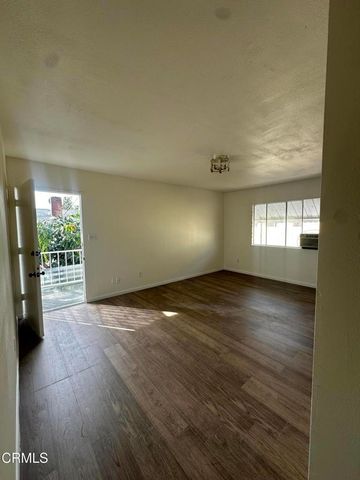 1165 E 42nd Place 1165, Los Angeles, CA 90011