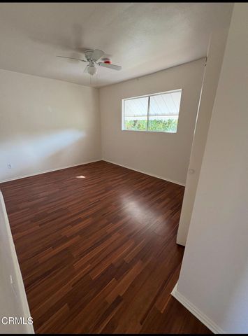 1165 E 42nd Place 1165, Los Angeles, CA 90011