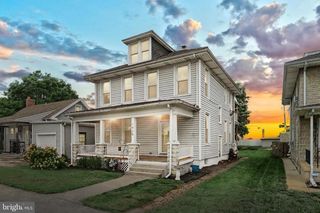 1925 W PHILADELPHIA ST, York, PA 17404