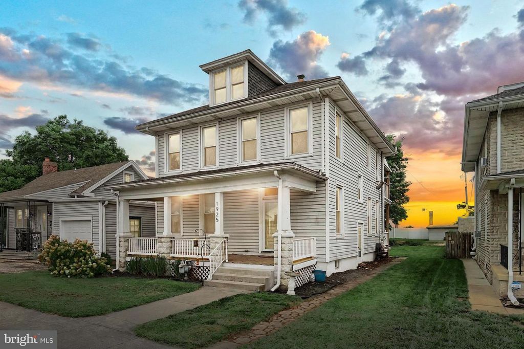 1925 W PHILADELPHIA ST, York, PA 17404
