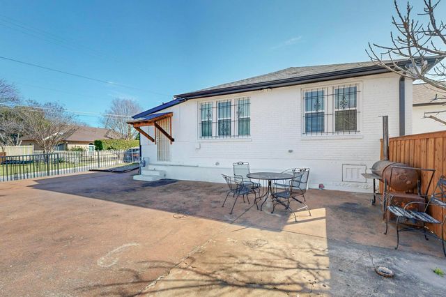 3101 Ouida Avenue, Dallas, TX 75211