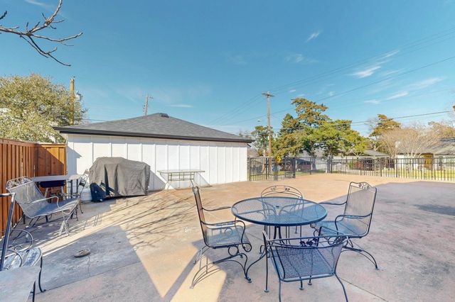 3101 Ouida Avenue, Dallas, TX 75211