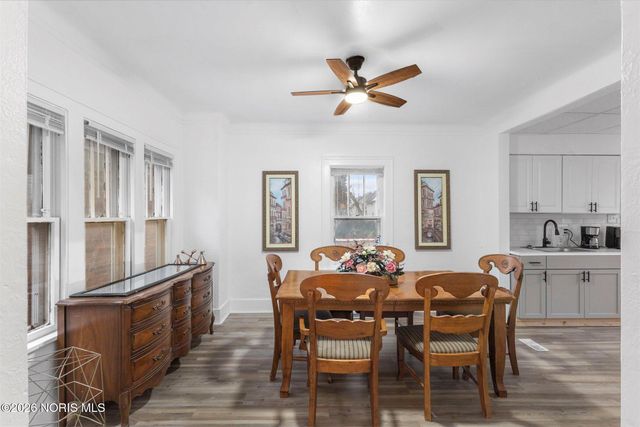 1805 Oakwood Avenue, Toledo, OH 43607