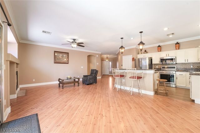 5910 Terra Grande Avenue, Las Vegas, NV 89122