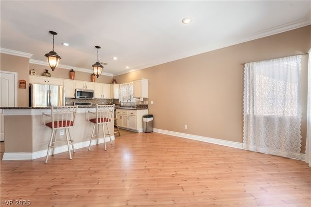 5910 Terra Grande Avenue, Las Vegas, NV 89122