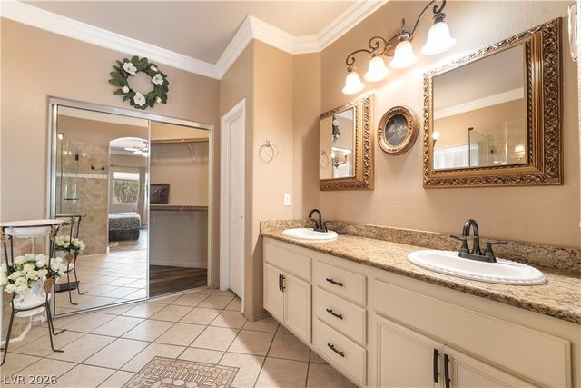 5910 Terra Grande Avenue, Las Vegas, NV 89122